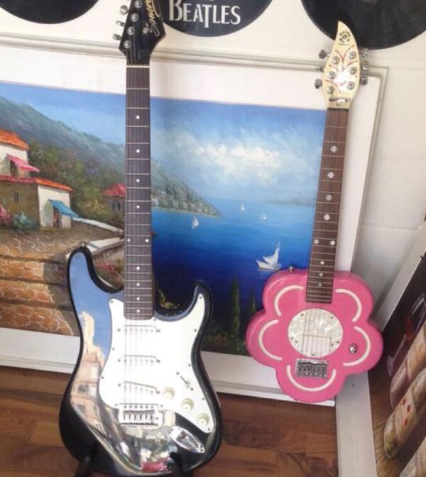 guitarra de broma12